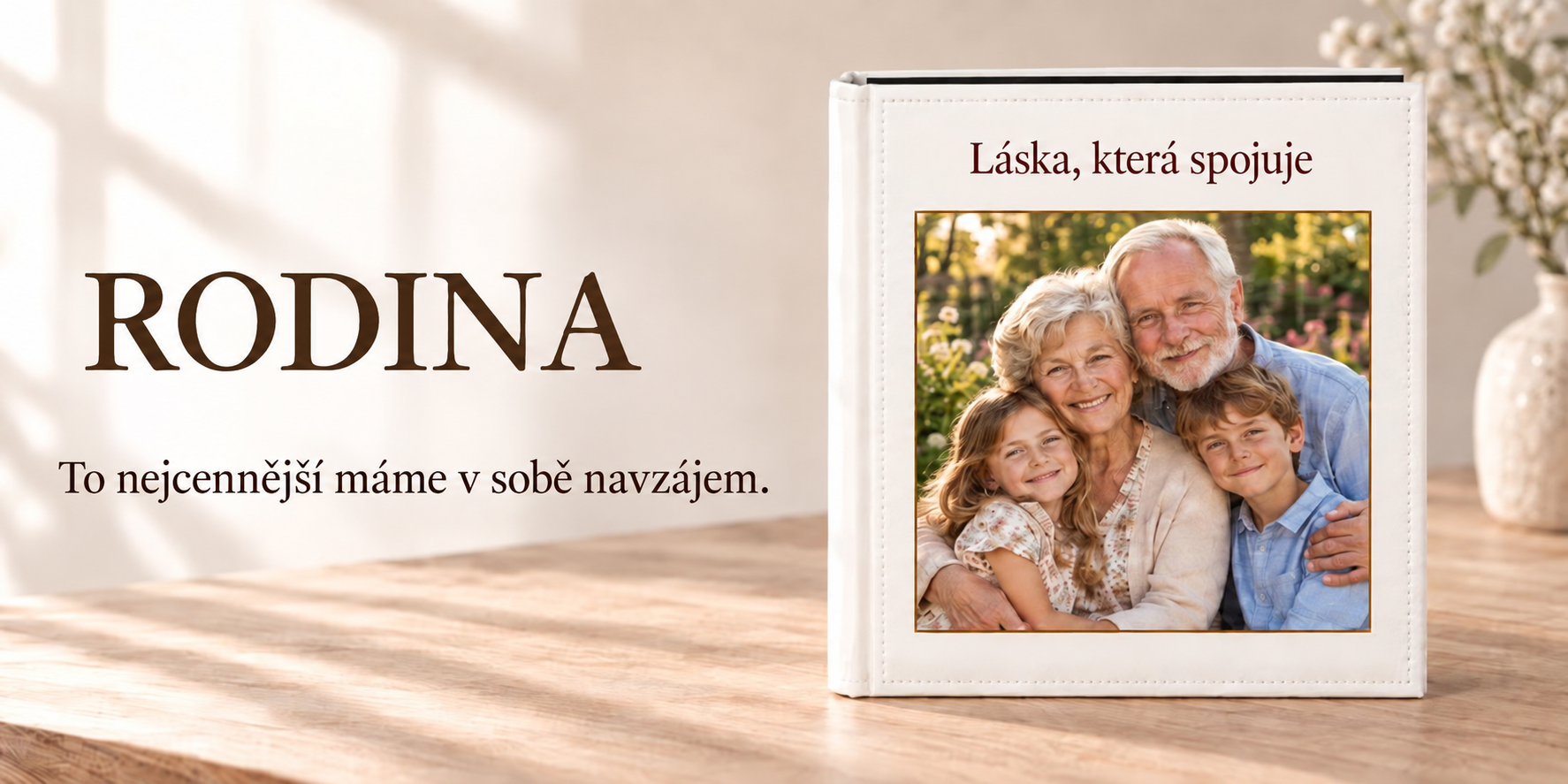 Personalizované rodinné fotoalbum Naše rodina s vlastní fotografií a textem